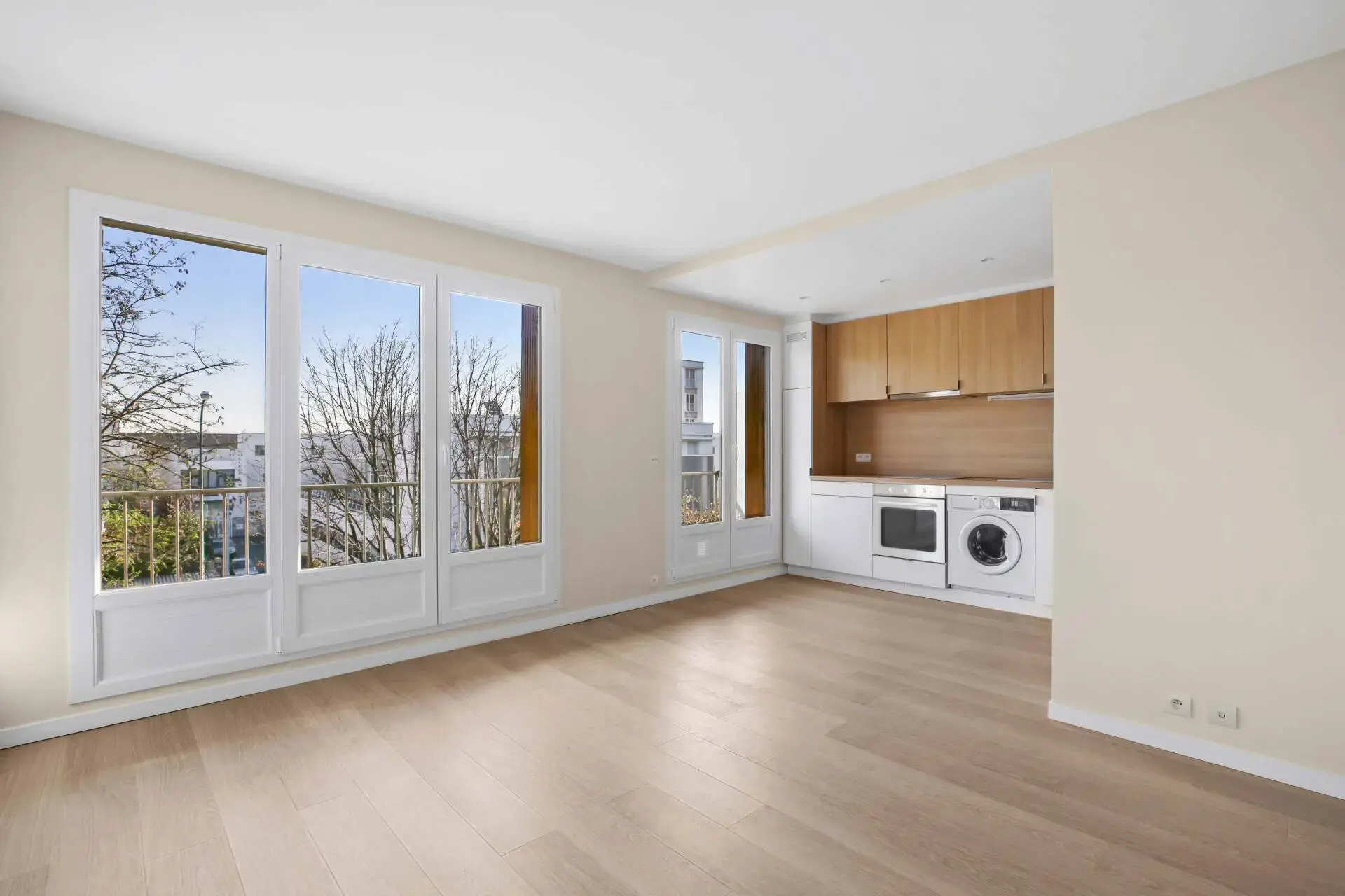Rénovation appartement vue espace de vie à Colombes retouchebd